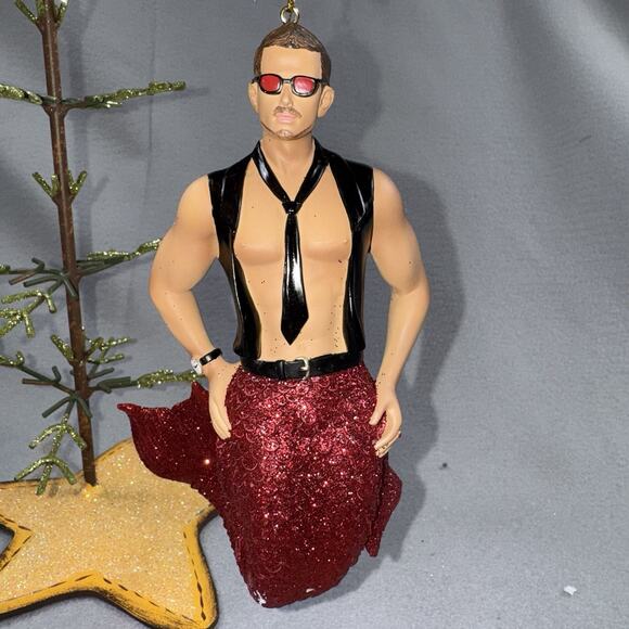 December Diamonds NYC Merman Ornament 2015 Retired Big Apple Red Tail #55-90851 - Picture 3 of 10